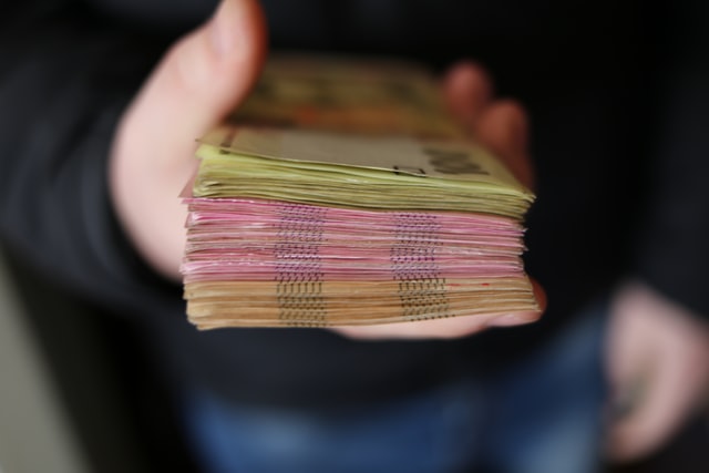 hand full of banknotes